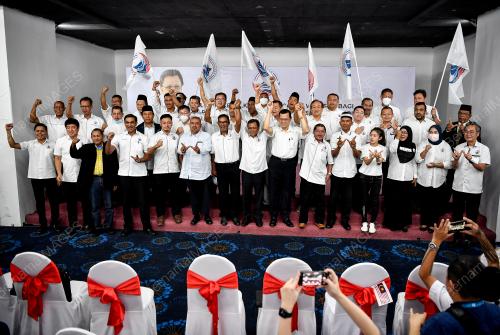 DATUK SERI MOHD SHAFIE APDAL