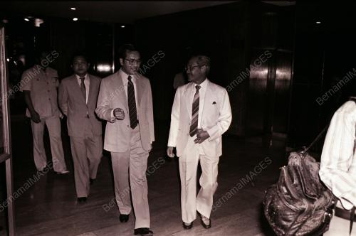 DATUK SERI DR. MAHATHIR BIN MOHAMAD