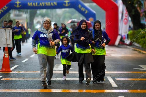 LARIAN NAVY RUN 2024