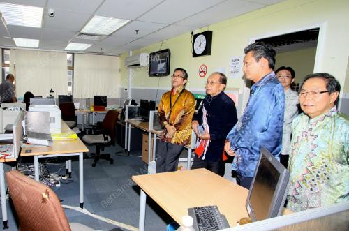 DATUK SERI DR RAIS YATIM