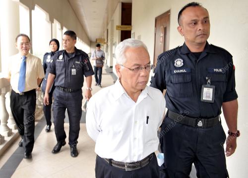 KL09_02082013_MAHKAMAH