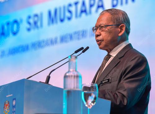 DATUK SERI MUSTAPA MOHAMED