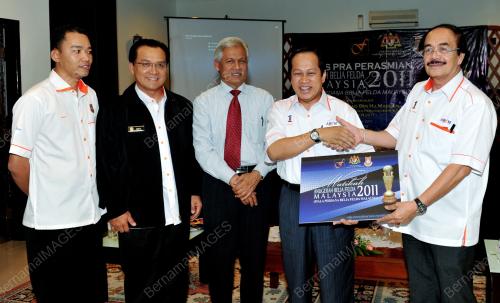 DATUK_AHMAD _MASLAN