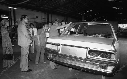 KL09_03032015_KILANG_KERETA