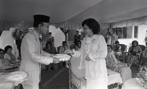 RAJA PERMAISURI AGONG