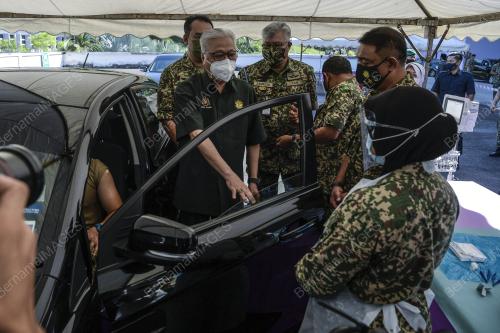 DATUK SERI ISMAIL SABRI YAAKOB