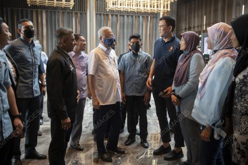 DATUK SERI ISMAIL SABRI YAAKOB