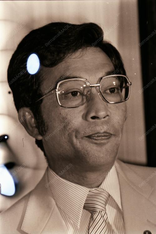MOKHTAR HASHIM