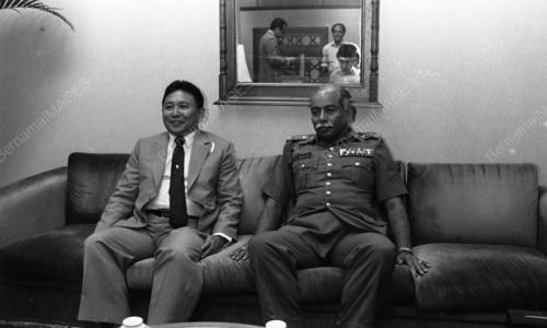 KL09_04022015_ARMY_STAFF