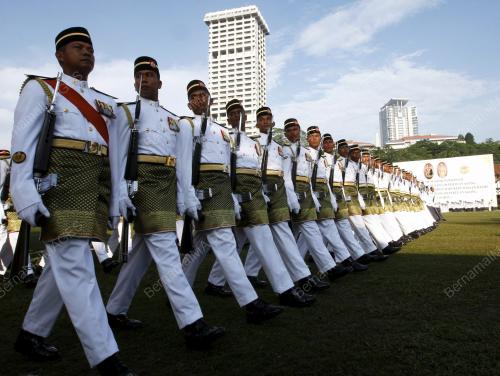 HARI KEPUTERAAN AGONG