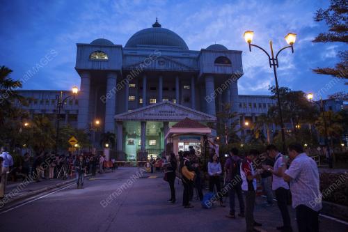 KL09_04072018_MAHKAMAH