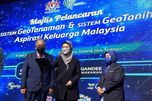 AZAH HANIM AHMAD