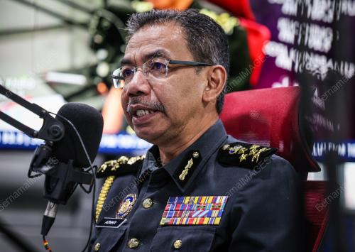 DATUK AZMAN ADAM