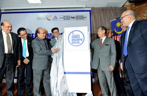 KL09_04092012_RAIS_JALUR_LEBAR
