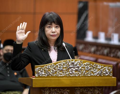 LIM HUI YING