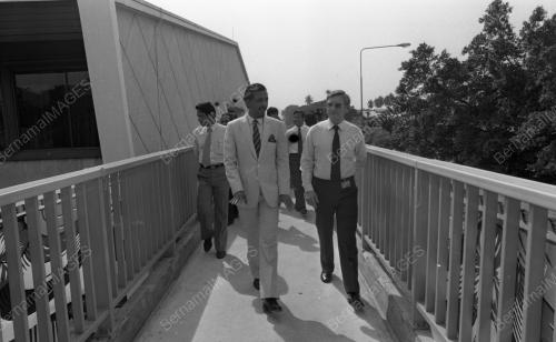 KL09_04108_BUKA_SG_BESI_29012015