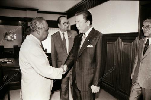 YAB ENCIK ABDUL GHAFAR BABA