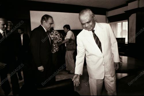 ENCIK ABDUL GHAFAR BABA