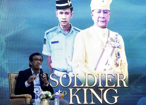 MAJLIS PRA-PELANCARAN KARYA ˜TENTERA KE TAKHTA'