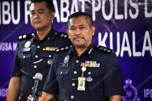 SIDANG MEDIA TANGKAPAN SINDIKET JUDI