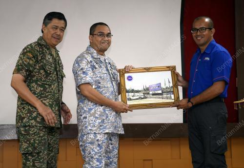 KL09_05092019_STARLIGHT_BN201909040068