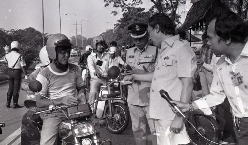POLIS TRAFIK