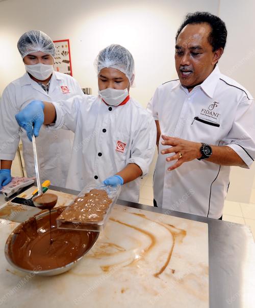 KL09_05122012_COKLAT
