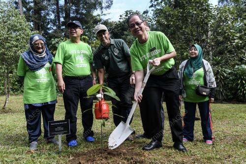 KL09_06042019_GREEN_BN201903284738