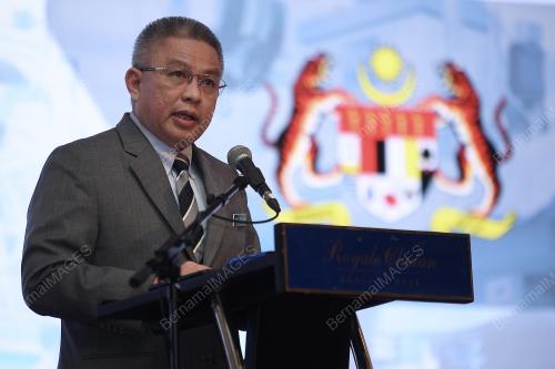 DATUK SERI DR ADHAM BABA