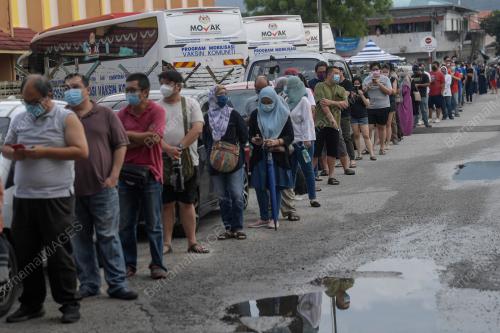 PUSAT PEMBERIAN VAKSIN MOBILE OUTREACH