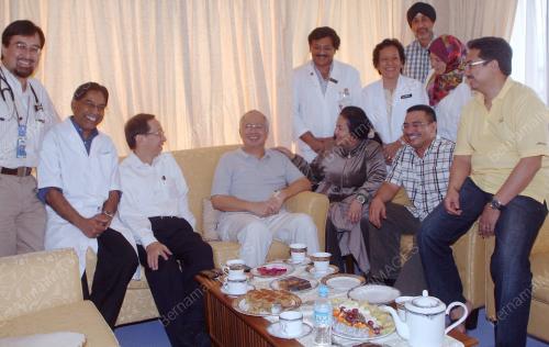 MOHD NAJIB TUN ABDUL RAZAK