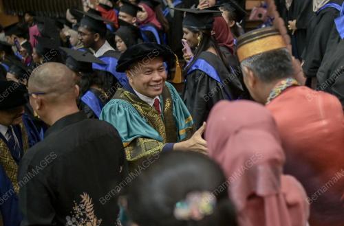 DATUK SERI MOHD KHALID ISMAIL