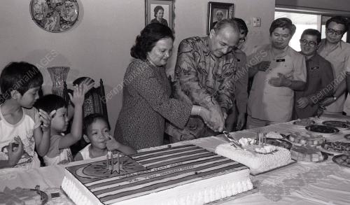 KL09_07012015_BIRTHDAY_TUN_HUSSEIN