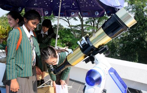 KL09_07022014_PLANETARIUM