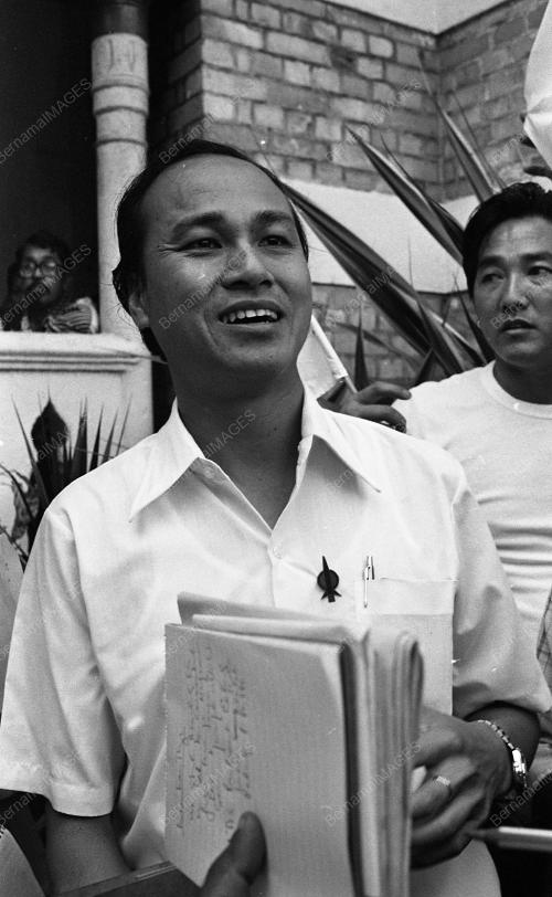 PENAMAAN CALON