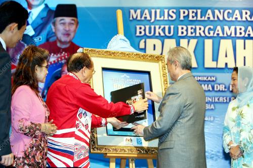 DR RAIS YATIM