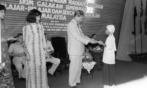 KL09_07072015_DEWAN_TAR