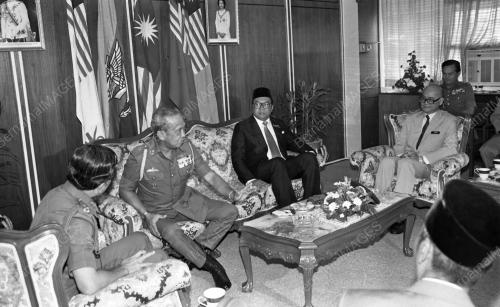 KL09_07092015_LAWATAN_AGONG