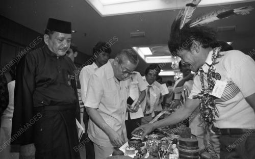 KL09_07092015_PAMERAN_TRADISIONAL