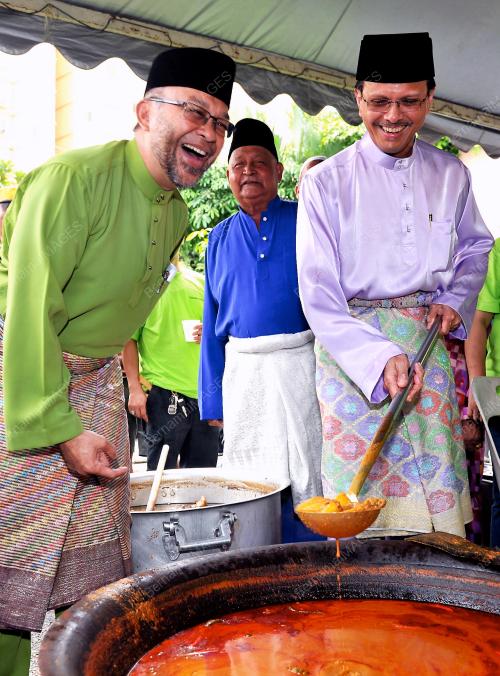 DATUK_RAJA_NONG_CHIK