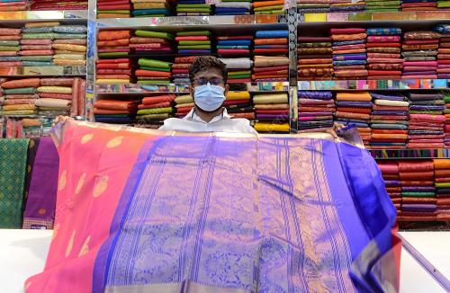 TINJAUAN PERSIAPAN DEEPAVALI
