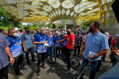 DATUK SERI ISMAIL SABRI YAAKOB