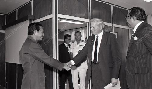 KL09_08012015_NZMINISTER_MINDEF_PM