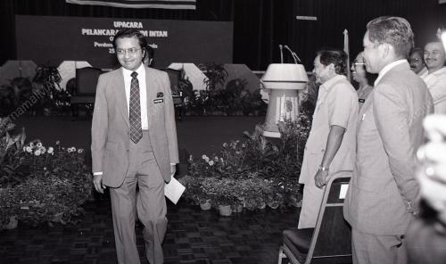 KL09_08012015_PM_FORUM_INTAN
