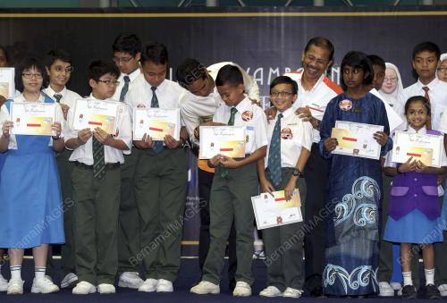 KL09_08052014_KHAIRY_PELAJAR
