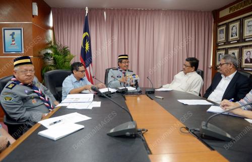 KL09_08092016_PENGAKAP