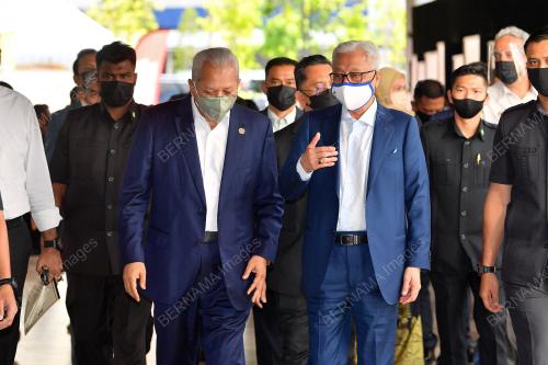 DATUK SERI ISMAIL SABRI YAAKOB