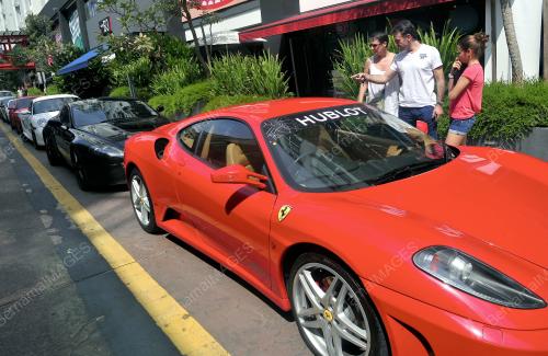 KL09_08122012_SUPERCAR