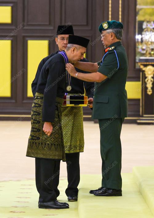 AL-SULTAN ABDULLAH RI'AYATUDDIN AL-MUSTAFA BILLAH SHAH