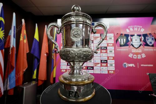 SIDANG MEDIA FINAL PIALA FA